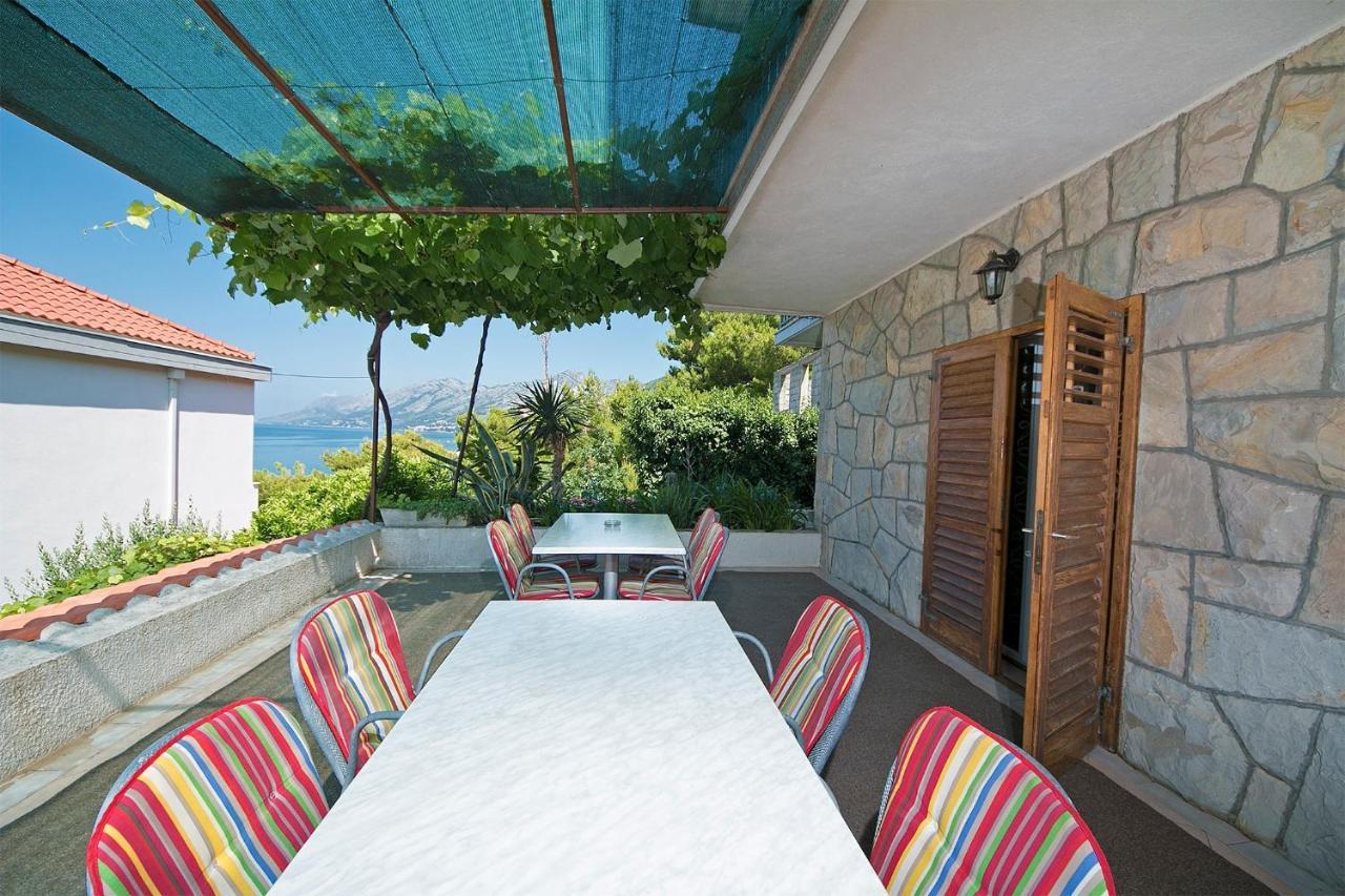 Apartments By The Sea Brela, Makarska - 20778 Eksteriør billede