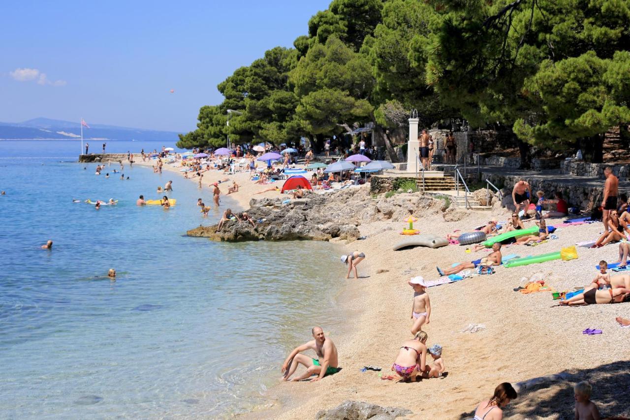 Apartments By The Sea Brela, Makarska - 20778 Eksteriør billede