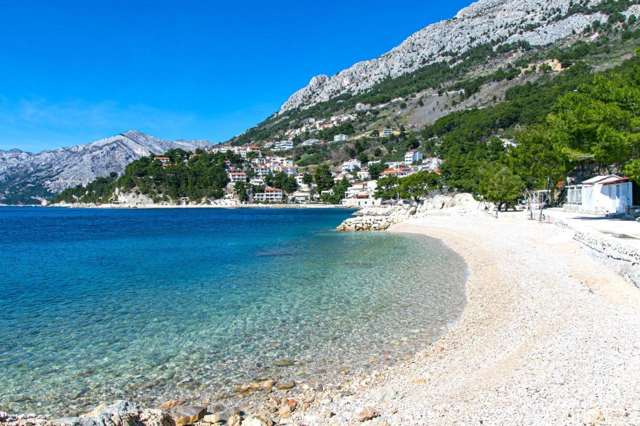 Apartments By The Sea Brela, Makarska - 20778 Eksteriør billede